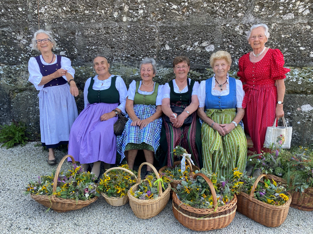 2) Antheringer Kräuterweihe*